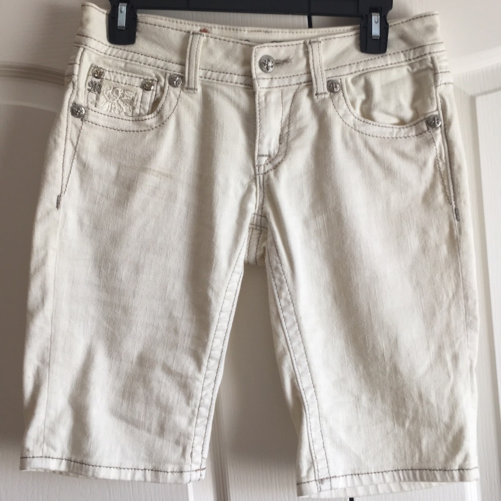 Miss Me brand Mid-Rise Bermuda shorts